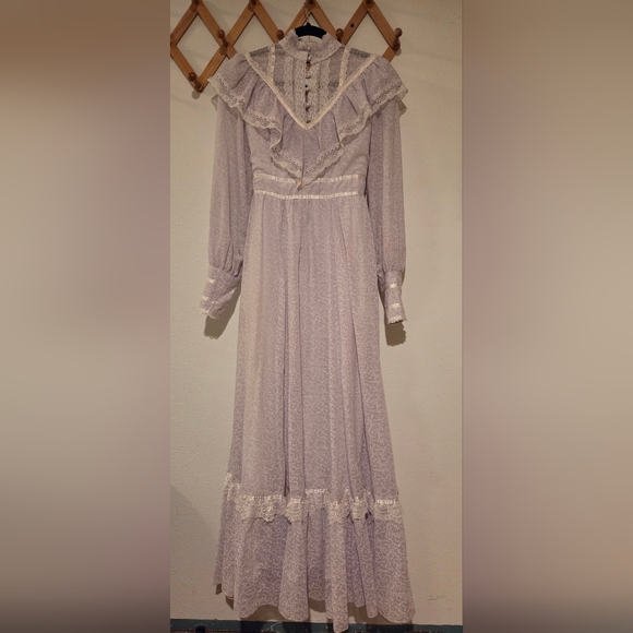 Gunne Sax Dresses & Skirts - Gunne Sax By Jessica Floral Ruffle Prairie Dress